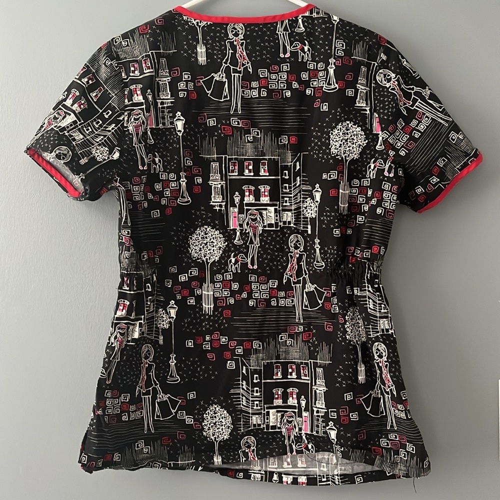 Women’s scrub top - Picture 3 of 3